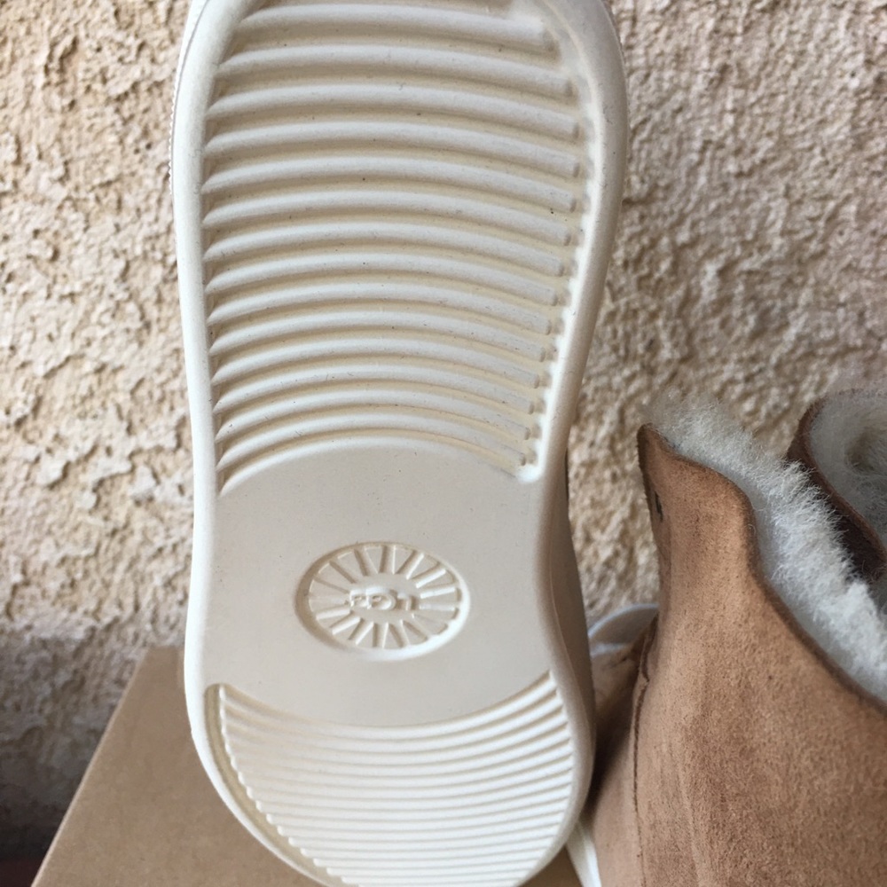 UGG Beven boots - Picture 5 of 8